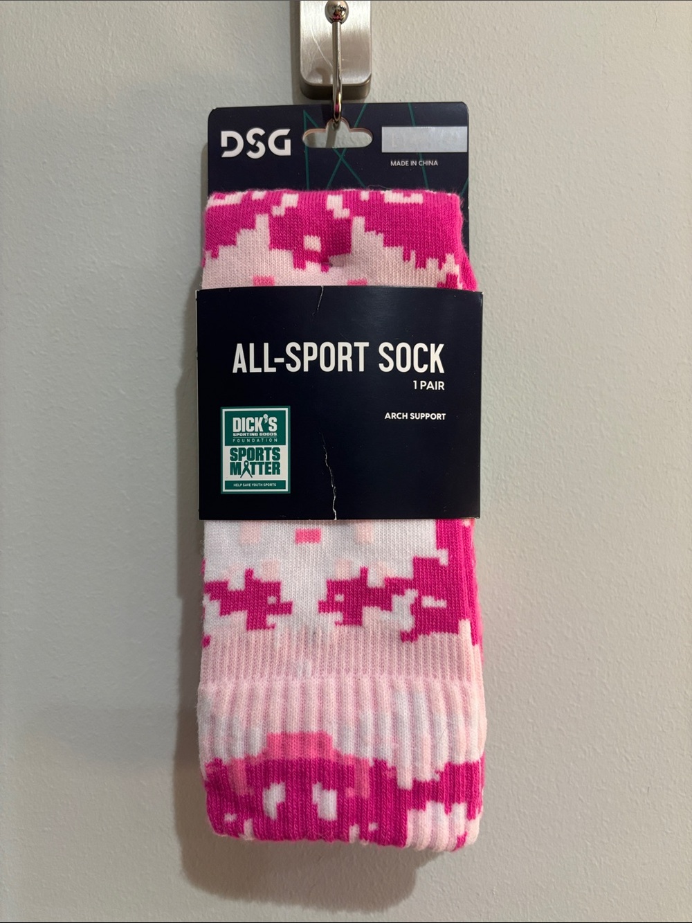 NWT DSG All-Sport Over-The-Calf Athletic Socks Pink Camo Size Large